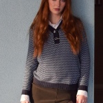 V-Ausschnitt-Pullover stylisch kombinieren: 7 Looks für Alltag, Office und Abend