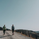 Sanft starten, groß erleben: Die schönsten leichten Wanderungen für Einsteigerinnen