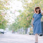 Cool durch den Sommer: Outfits, die starkes Schwitzen stilvoll in den Griff bekommen