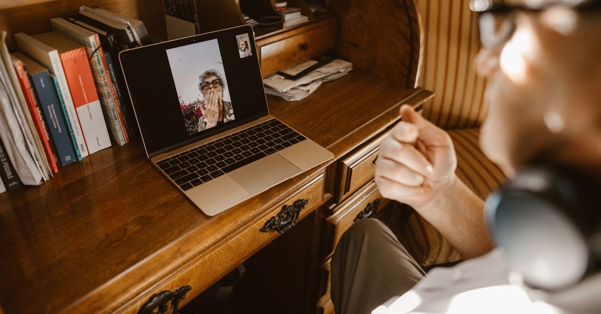 Nähe trotz Entfernung: 15 kreative virtuelle Date-Ideen für Paare