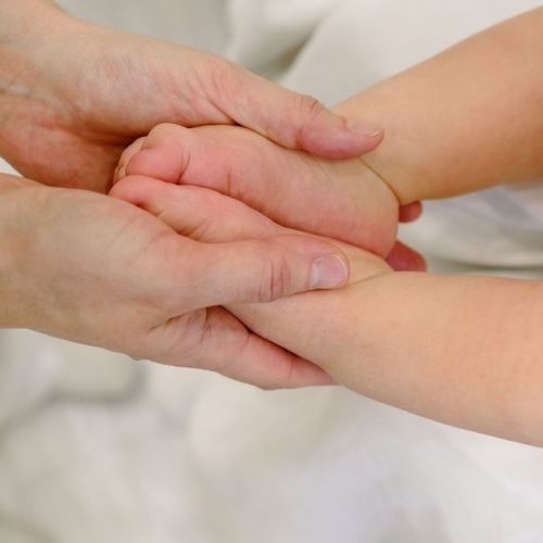 Babymassage sicher lernen: Fachlich begleitet zu mehr Nähe, Ruhe und Vertrauen